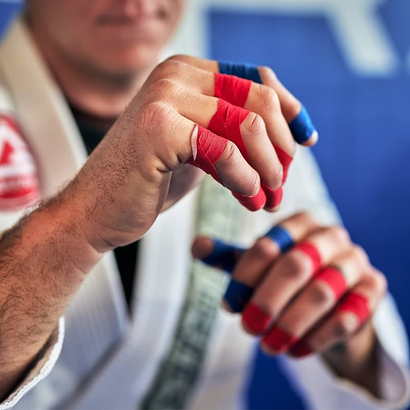 ruban adhésif rouge pour les doigts de Jiu-jitsu